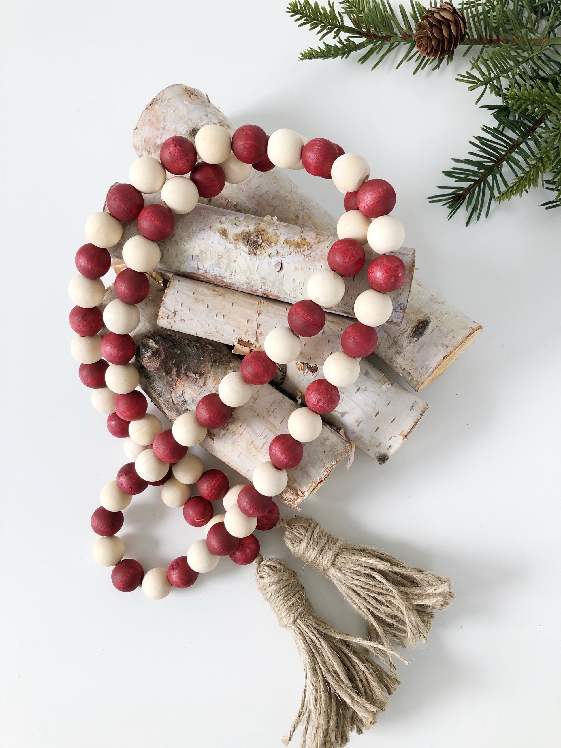Wooden Bead Garland Decor White & Red Beads Pendant Wood Bead Garland For Christmas  Tree Table