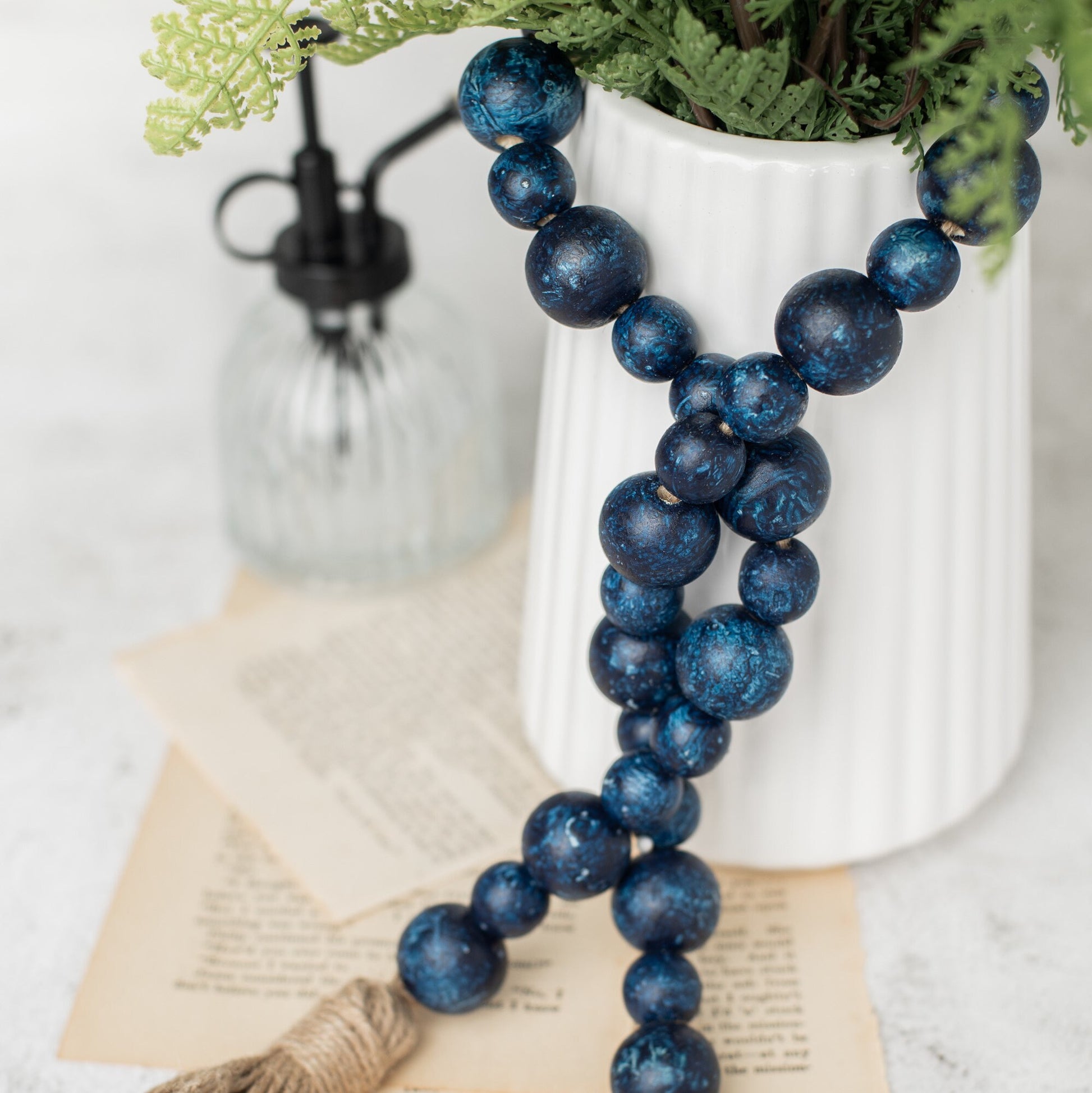Gray decorative wooden bead garland - Deco Azul